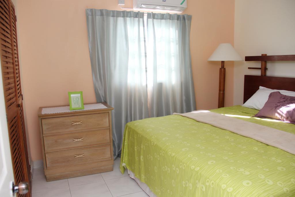 Central Oaklands Kingston Apt Exterior photo