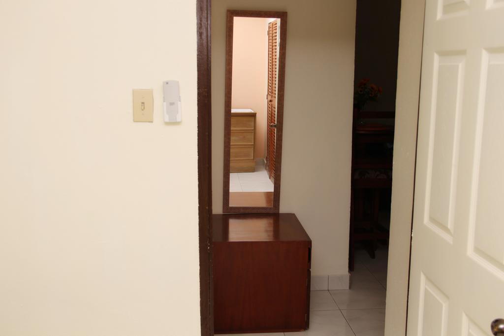 Central Oaklands Kingston Apt Exterior photo